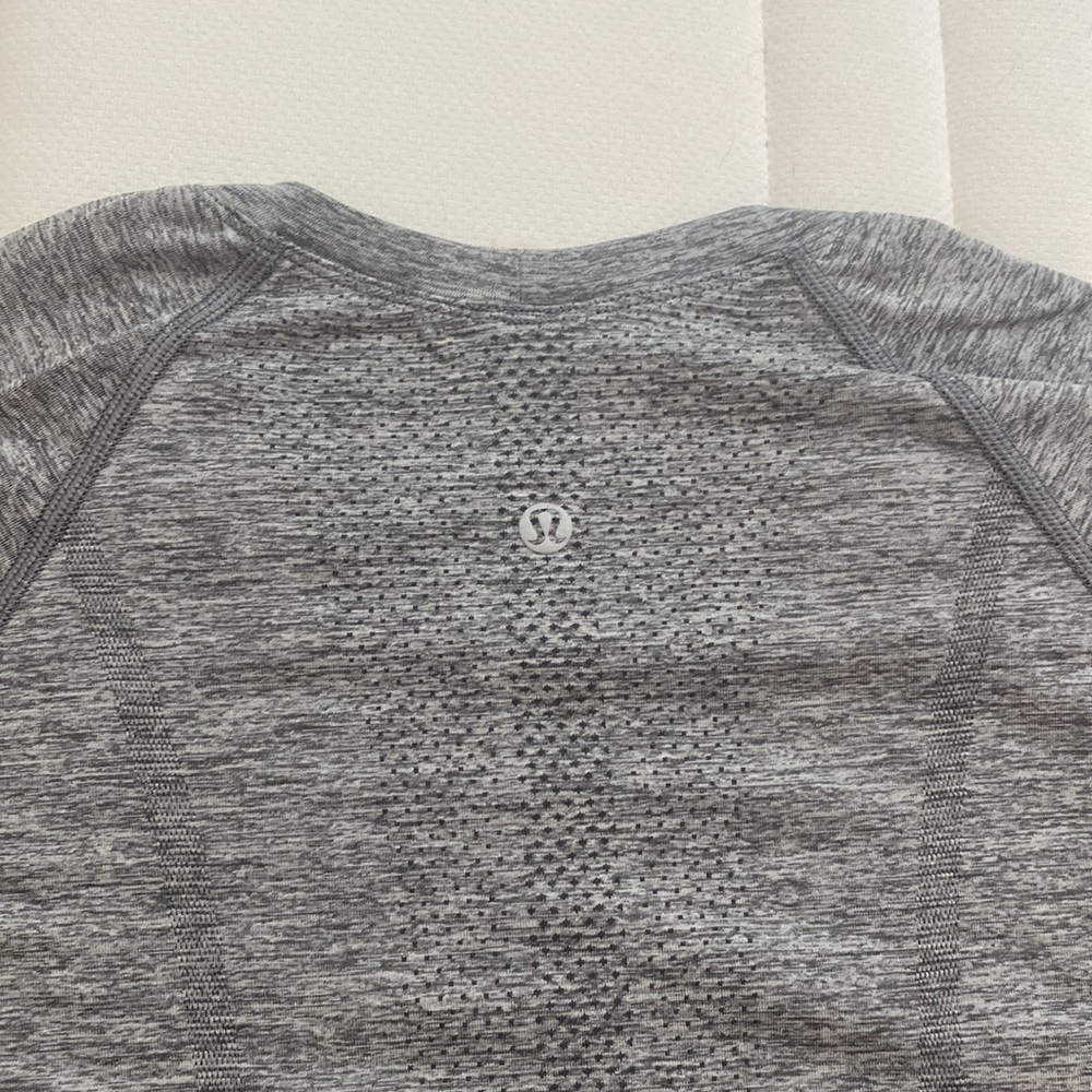 Lululemon Gray Swiftly Tech Long Sleeves - image 4